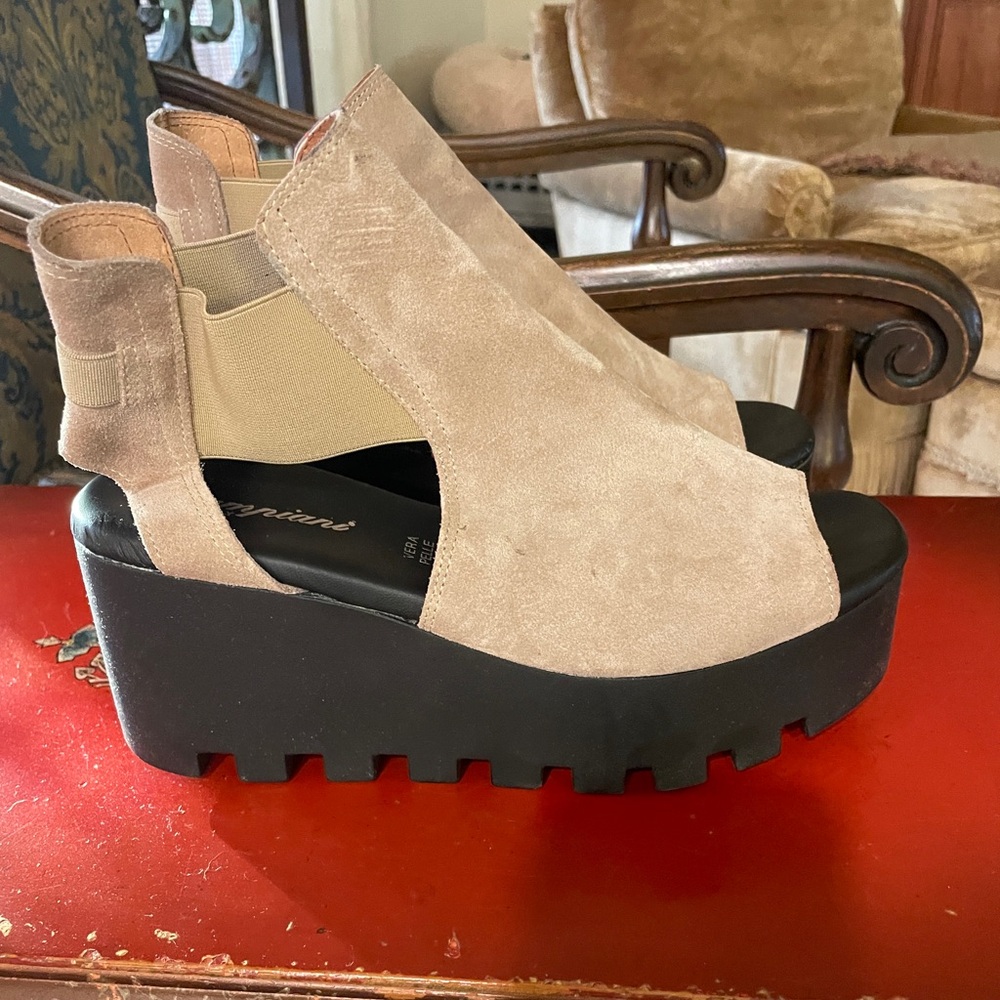 Piampiani Wedge Shoes size 38 Suede Taupe